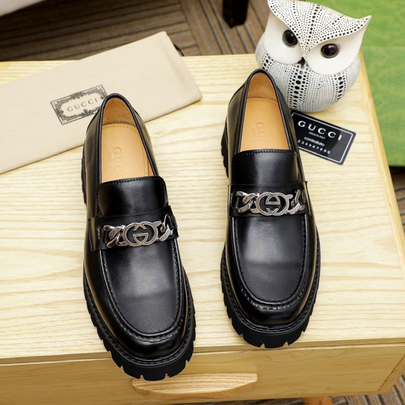 G*u*i leather shoes